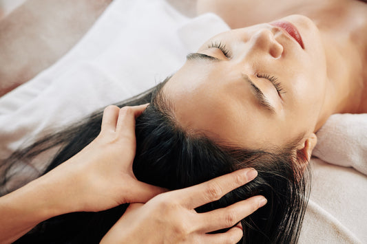 PRENDRE SOIN DE SON CUIR CHEVELU : L'ÉTAPE ESSENTIELLE POUR DES CHEVEUX EN BONNE SANTÉ 💆🏻‍♀️